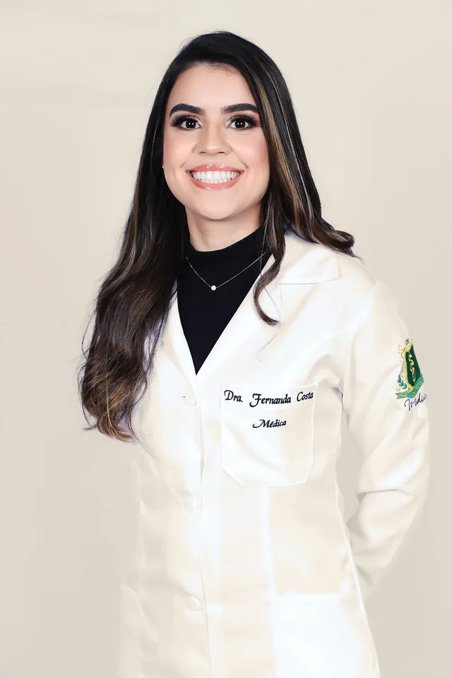 Dra. Fernanda Costa, médica pediatra em Belo Horizonte, CRM-MG 92121, RQE 71094